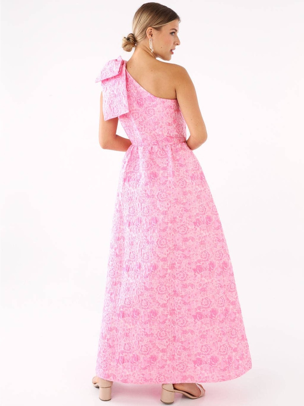 Caroline Gown Pink Bubble Jacquard
Abbey Glass - Picture 5 of 9